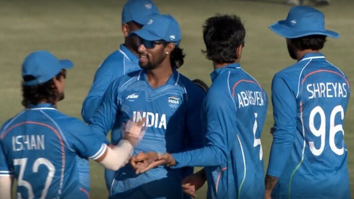 Indian Cricket Team: শ্রীলঙ্কাকে উড়িয়ে এশিয়াডের ফাইনালে শ্রেয়সরা, সোনার লড়াইয়ে সামনে পাকিস্তান