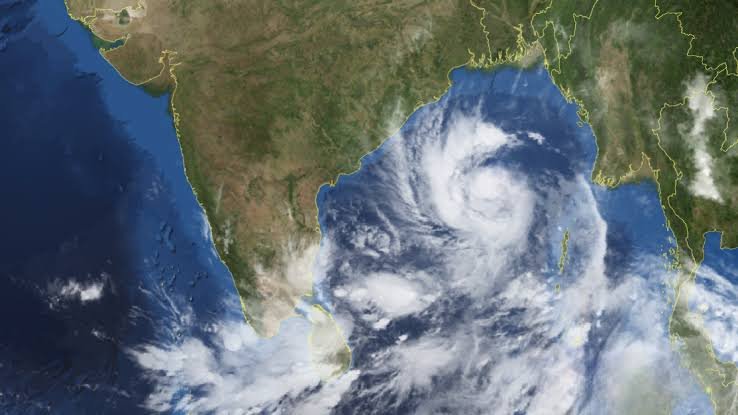অর্ণবের চোখরাঙানি! কোথায়, কোন পথে এগোচ্ছে ঘূর্ণিঝড়?