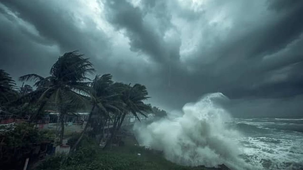 Cyclone Arnab: ধেয়ে আসছে শক্তিশালী ঘূর্ণিঝড়, ল্যান্ডফল নিয়ে কী বলছে আবহাওয়া দফতর…