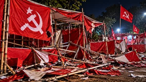 এন্টালিতে বামেদের বুকস্টলে হামলা, আক্রান্ত রাজ্যের প্রাক্তন মন্ত্রী
