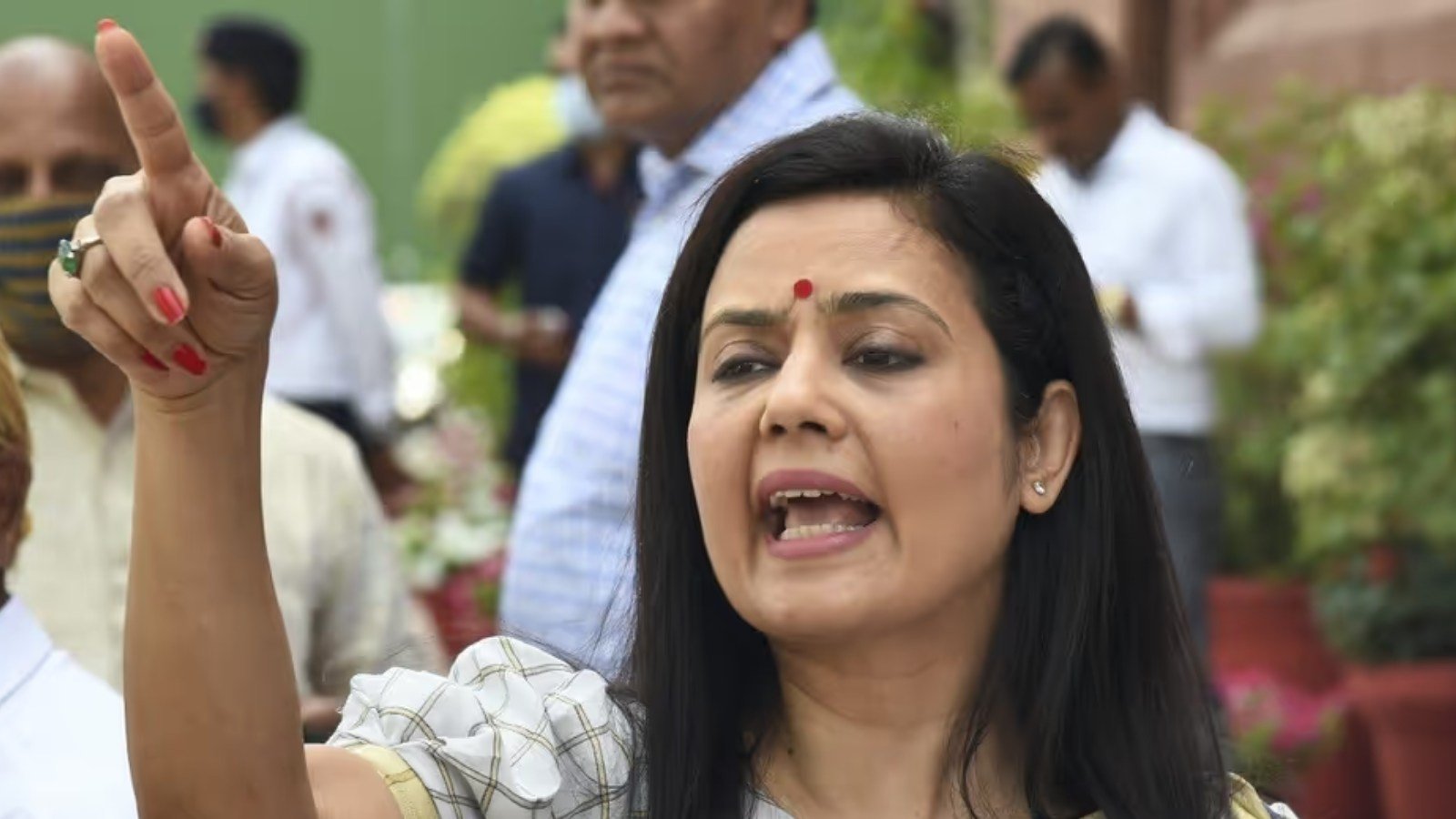 Mahua Moitra: ‘মোদী, আপনার সময় শেষ’, বাংলা সাহেব গুরুদ্বারে পুলিশ পাঠানো নিয়ে সরব মহুয়া মৈত্র