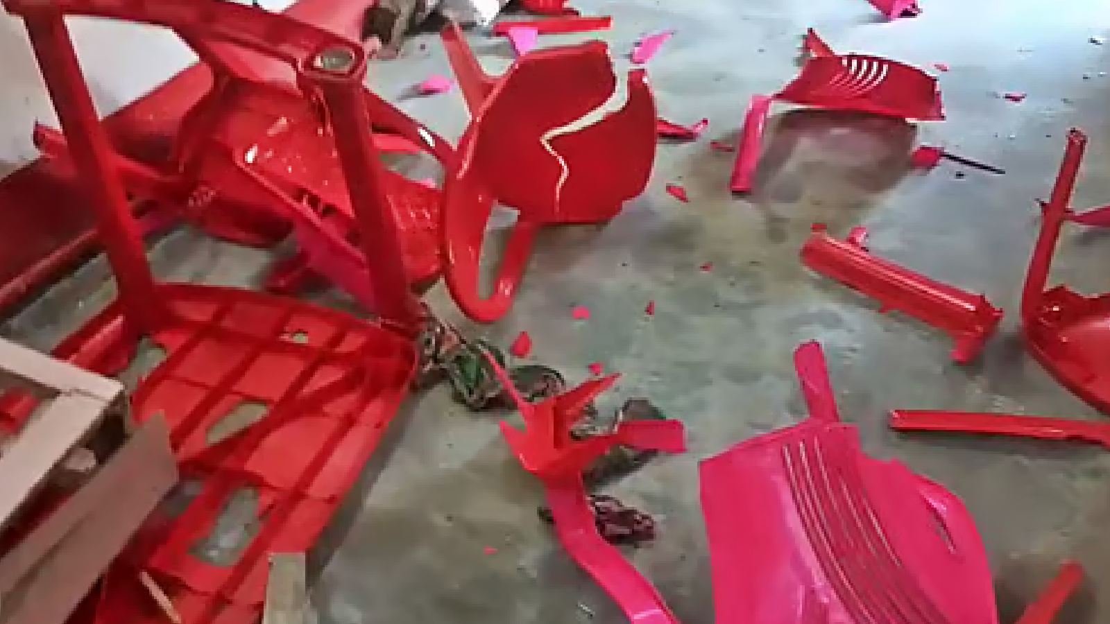 সিপিএমের পার্টি অফিসে ভাঙচুরের অভিযোগ, ব্যাপক চাঞ্চল্য রাজারহাটে