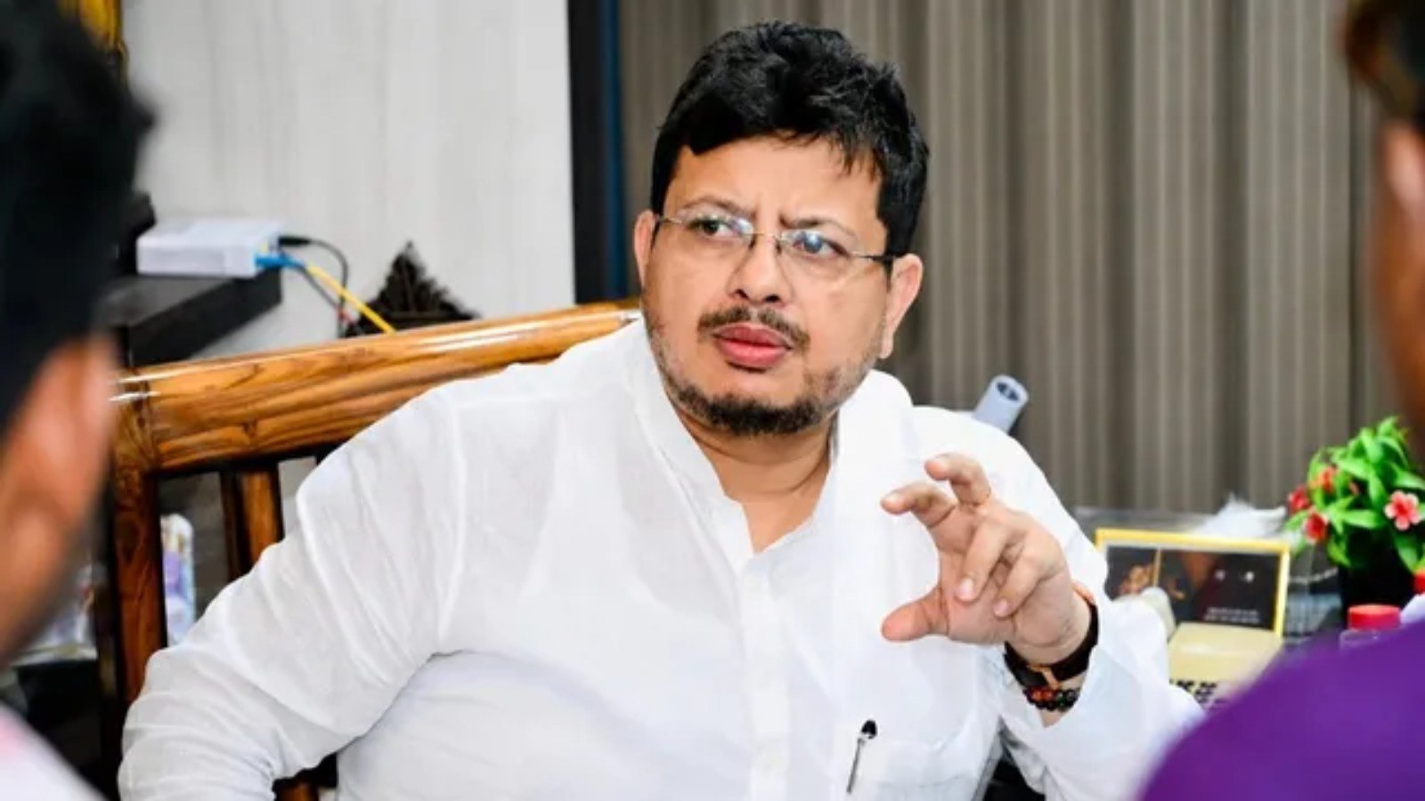রাতারাতি বড় ধাক্কা মমতা শিবিরে! ঋতব্রত-সহ ১০ বিধায়কের পদ খারিজের আর্জি নাকচ স্পিকারের