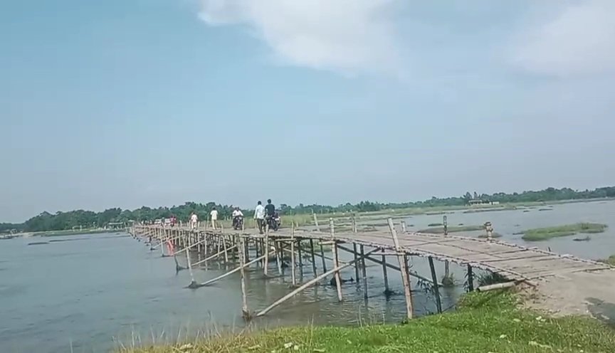 Malbazar: চেল নদীতে পাকা সেতুর দাবি, ২২ নভেম্বর নাগরিক কনভেনশনের ডাক পদ্মশ্রী করিমূল হকের