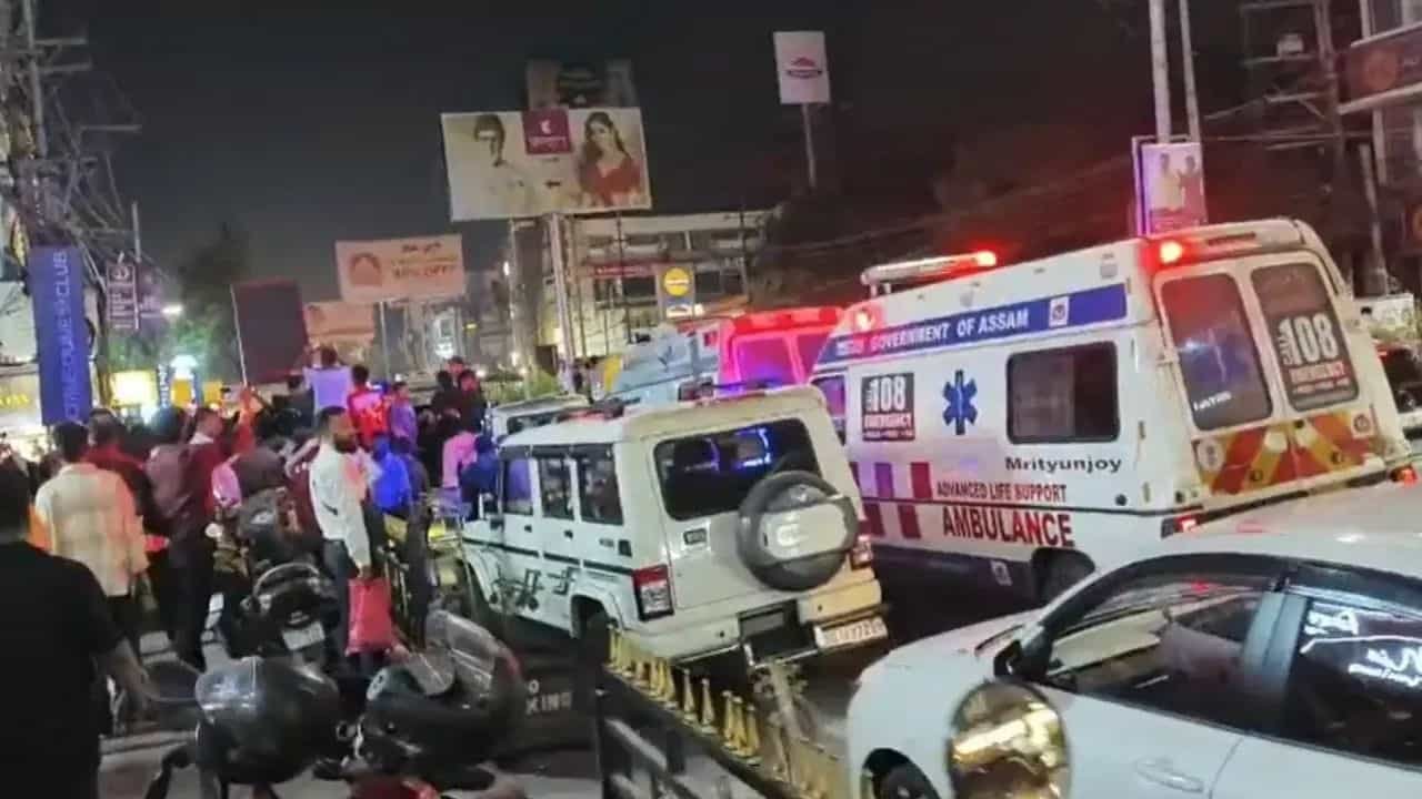 Guwahati: গুয়াহাটির হোটেলে এলোপাথাড়ি গুলি, নিহত কমপক্ষে ৫