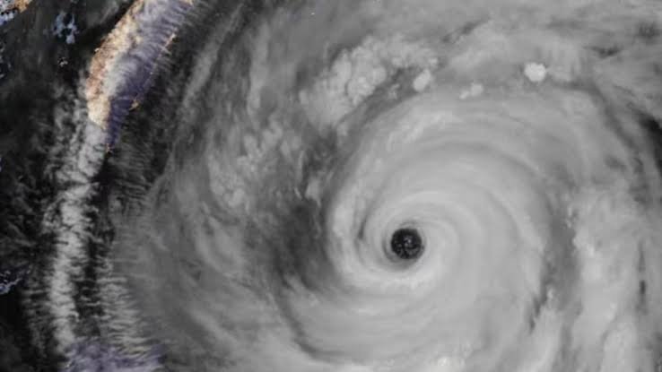 Typhoon Champi : তাইওয়ানে শত শত বিমান বাতিল, বিপর্যস্ত জনজীবন, প্রকৃতির রুদ্ররূপ!