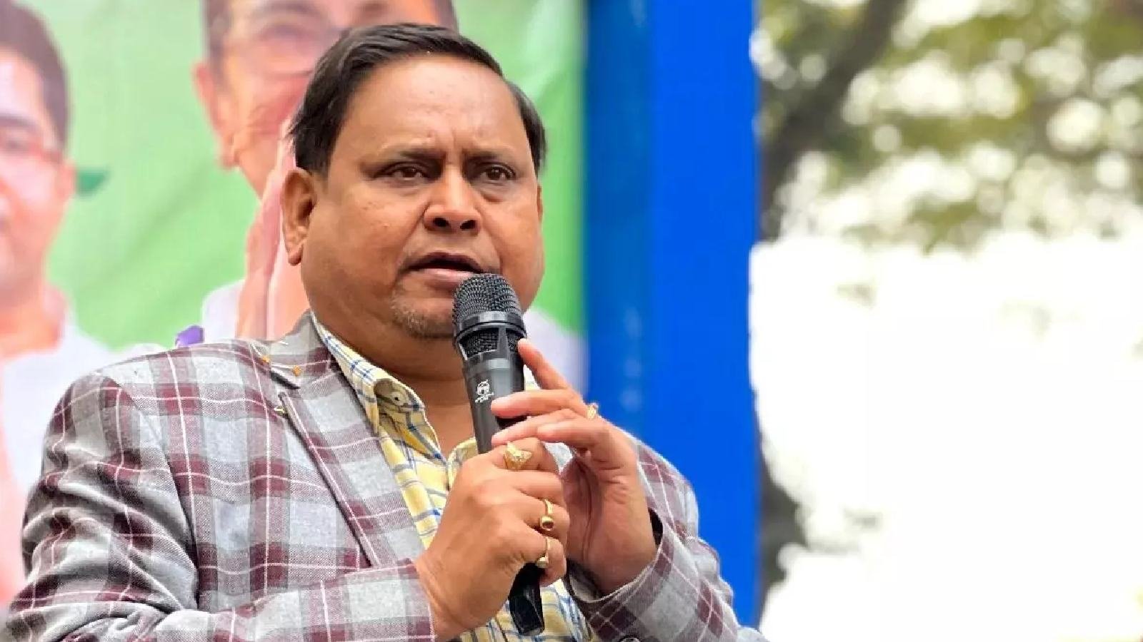 ভোট দিয়ে বেরিয়েই পুলিশের বিরুদ্ধে বিস্ফোরক হুমায়ুন কবীর! বুথে এজেন্ট ঢুকতে বাধা, বাড়ি ঘেরাওয়ের অভিযোগ