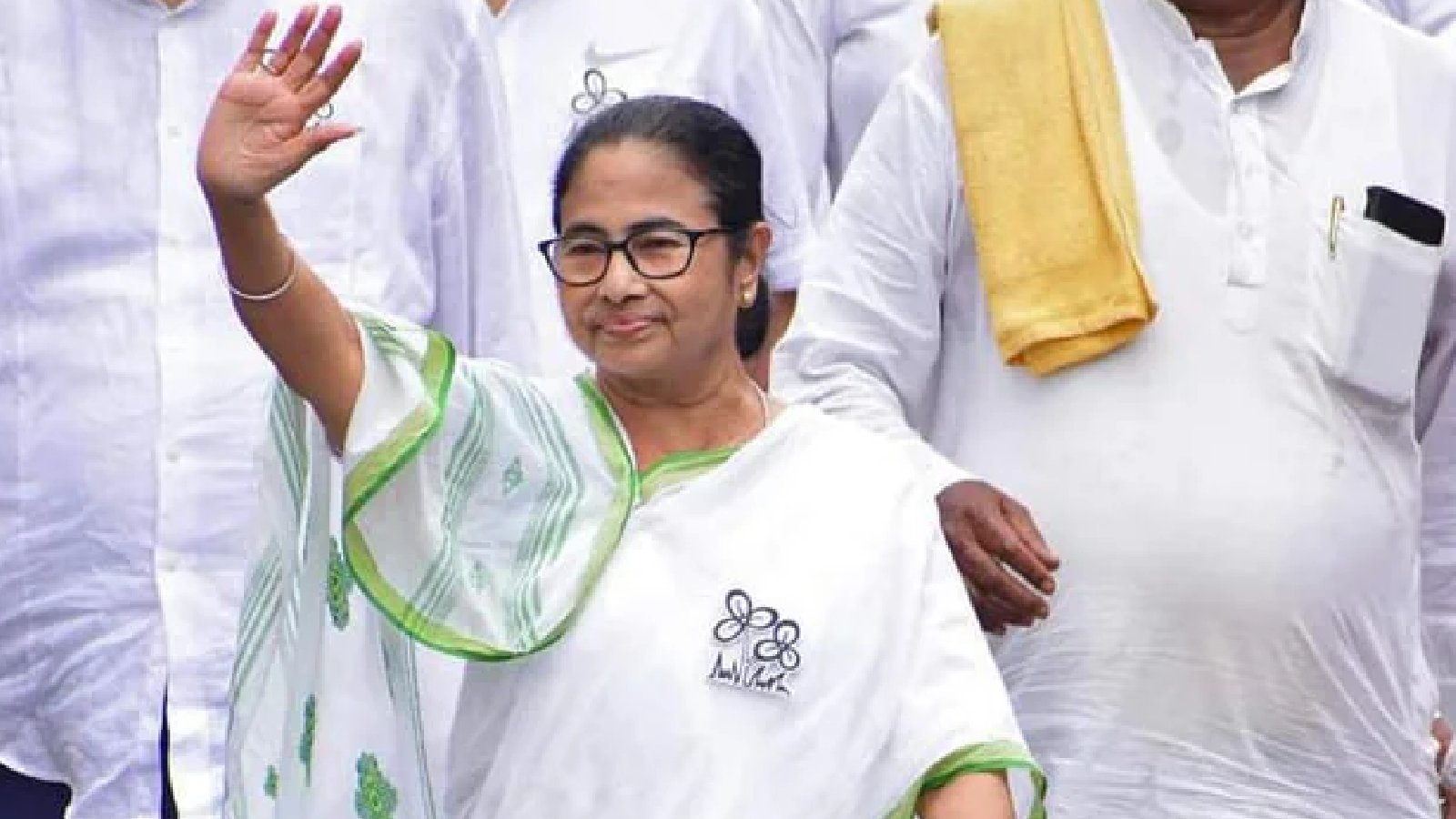 Mamata Banerjee: কলকাতার রাজপথে নামবেন মমতা? কেন্দ্রের বিরুদ্ধে ফের মিছিলের ডাক তৃণমূলের
