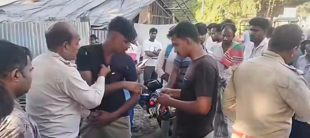 TrafficPolice: হেলমেট না পরায় বাইক আটক, নাকা চেকিং চলাকালীন দুই বাইক আরোহীর হামলায় রক্তাক্ত পুলিশকর্মী