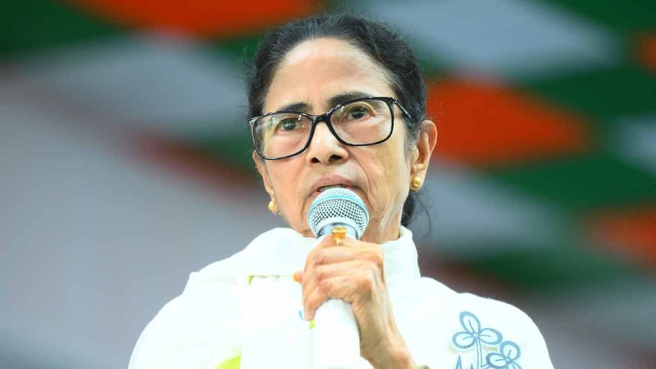 Mamata Banerjee: মমতার বাড়ির সামনে ছুরি দিয়ে হামলার চেষ্টা! লিখিত অভিযোগ কালীঘাট তৃণমূলের